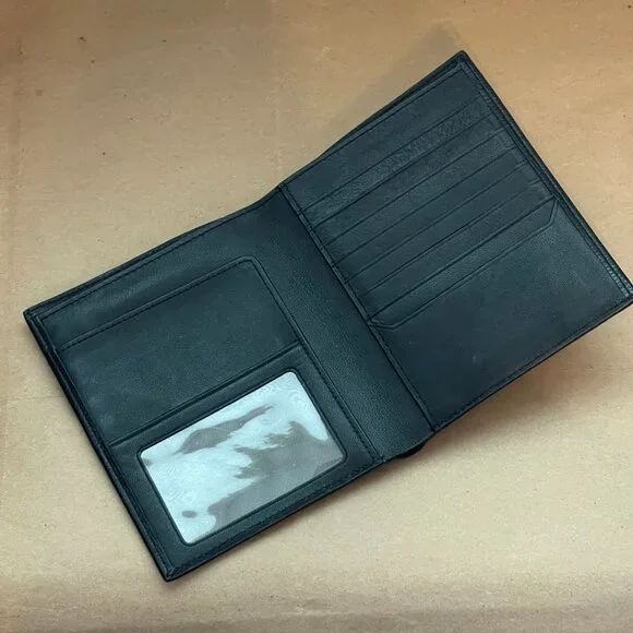 TUMI black leather bifold passport wallet Rfid protected slim profile travel - Picture 3 of 9